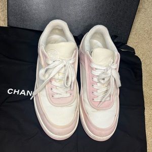 CHANEL Sneakers with Box and dust bags